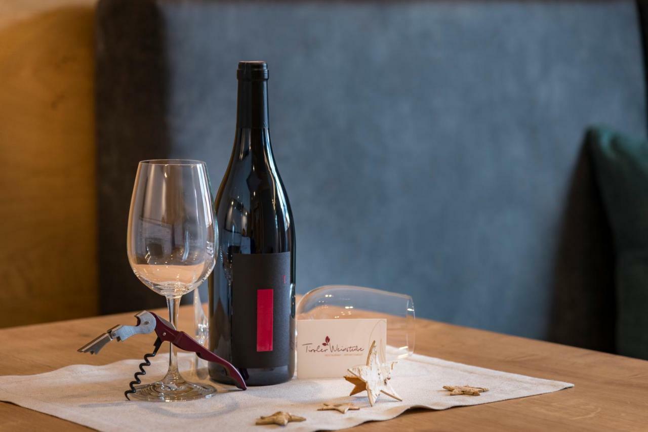 蒂罗尔-泽费尔德Tiroler Weinstube公寓式酒店 外观 照片
